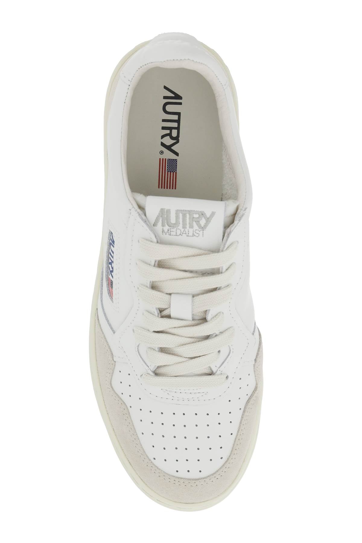 AUTRY leather medalist low sneakers