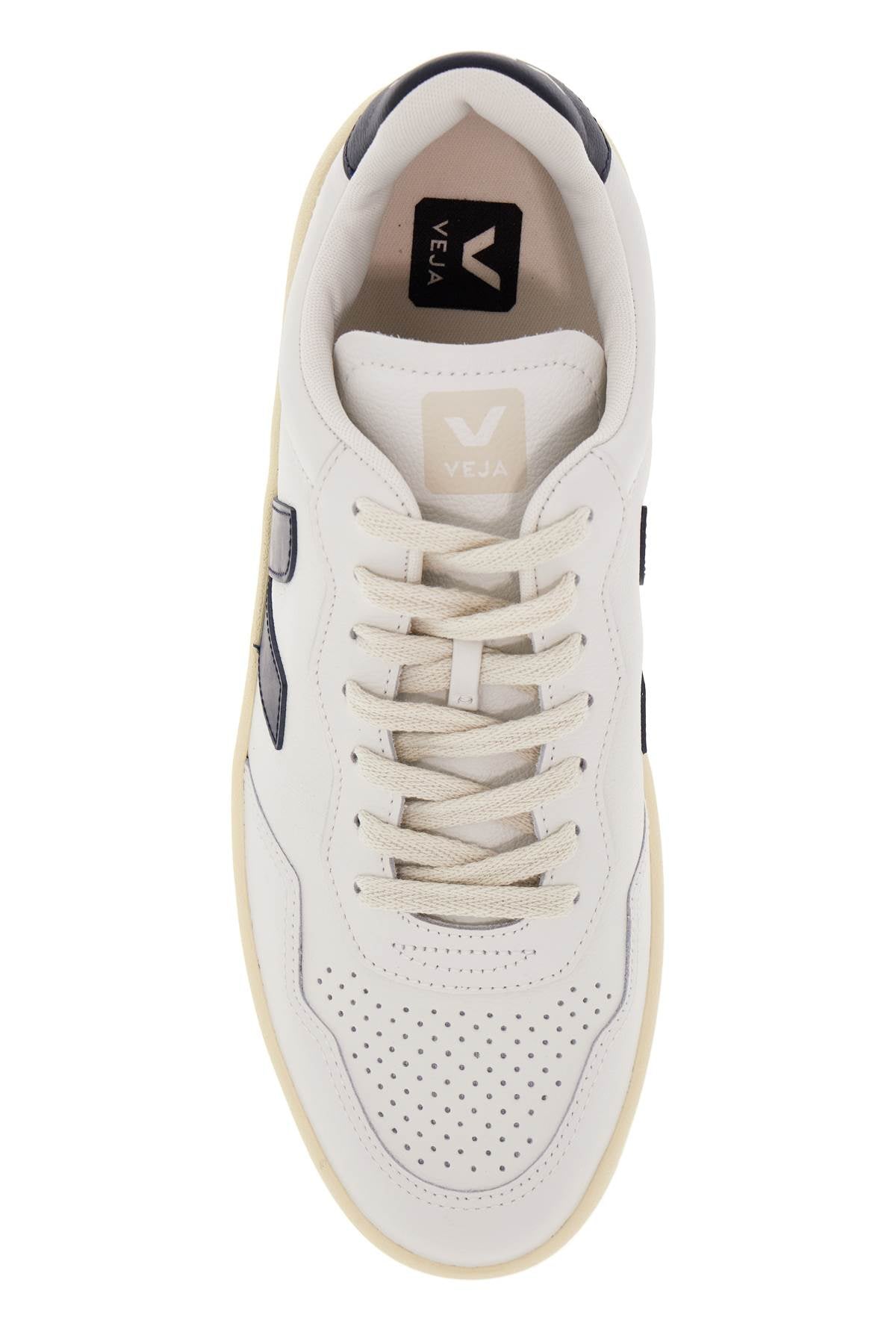 VEJA leather v-90 sne