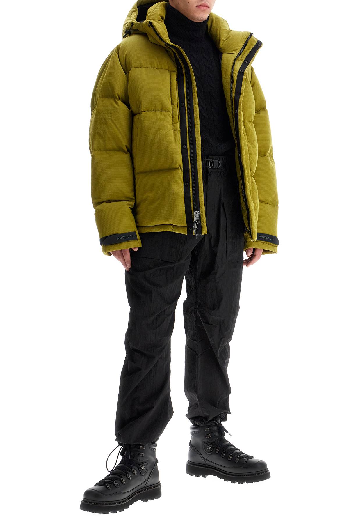 WOOLRICH short ripstop olmetex down
